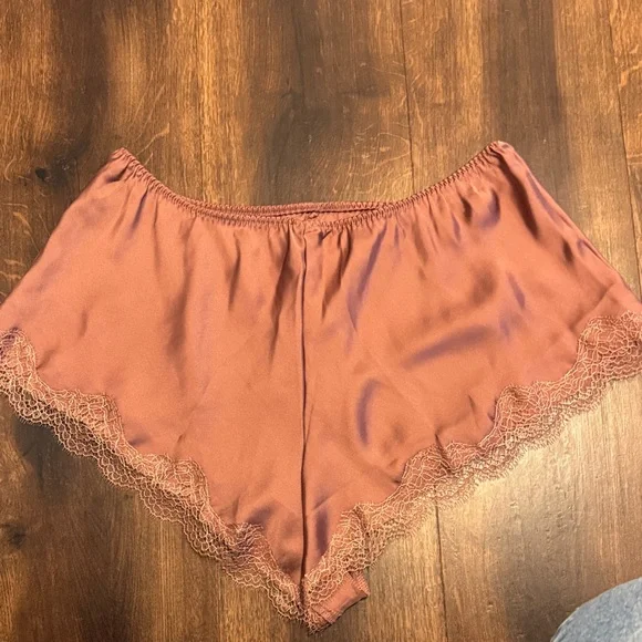 Victoria's Secret Satin Lingerie Set with Lace Trim - Picture 5 of 5